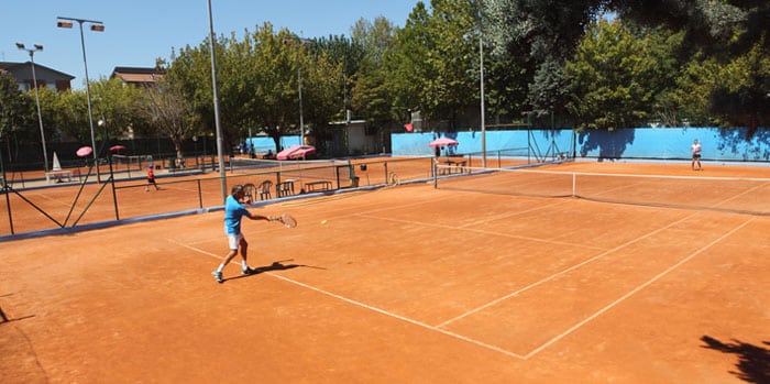 campi da tennis in terra rossa outdoor